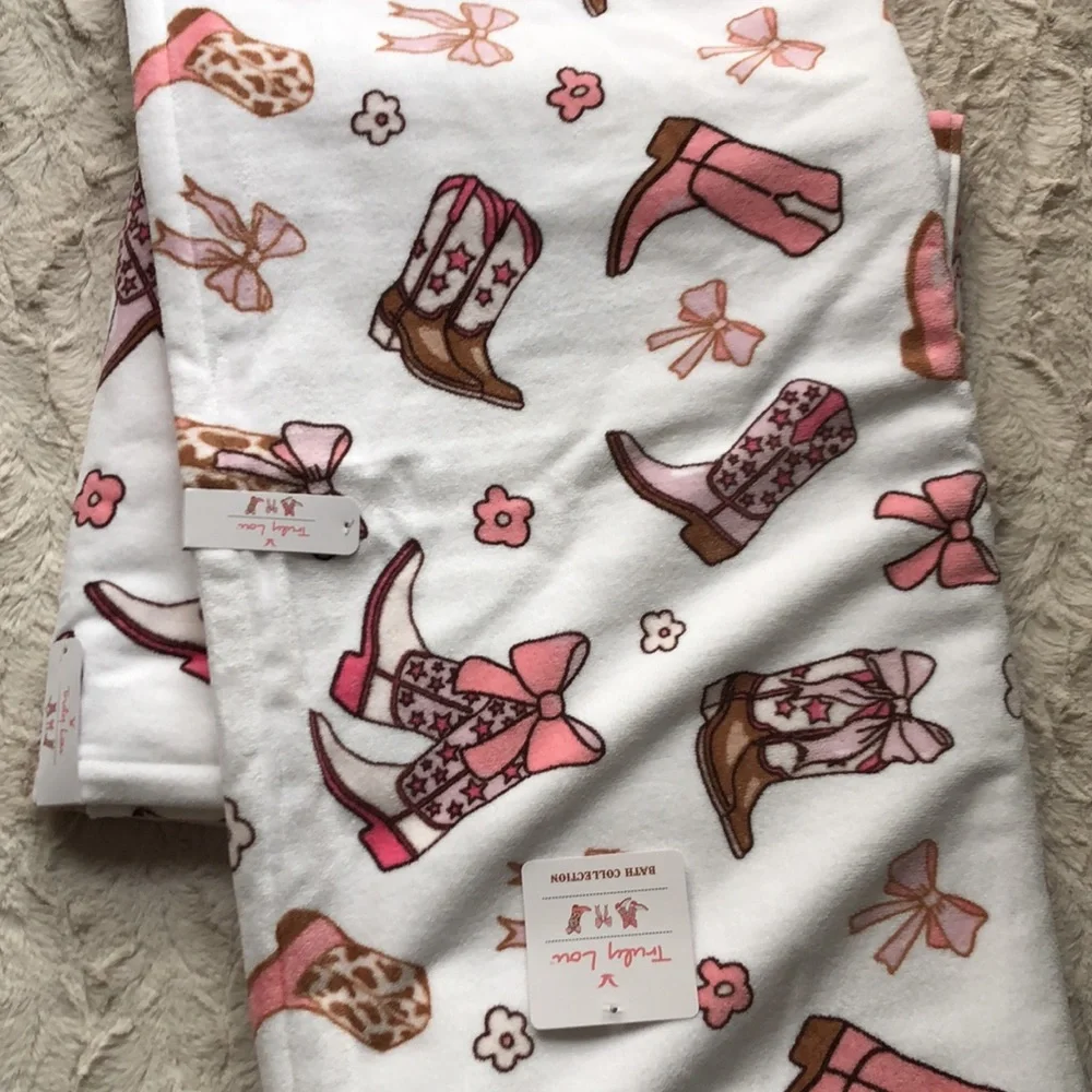 Truly Lou Western Cowgirl BOOTS & BOWS Bath and Hand Towels